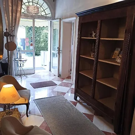 La Corte Dei Sogni Bed & Breakfast 4*