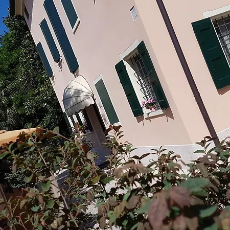 La Corte Dei Sogni Modène