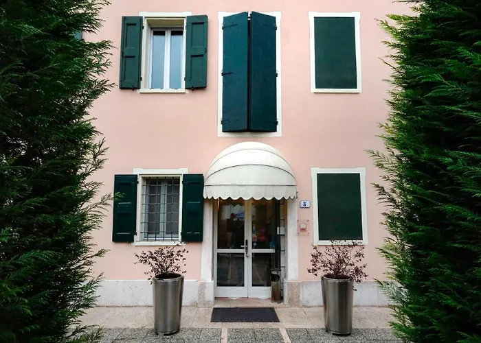 La Corte Dei Sogni לינה וארוחת בוקר 4*